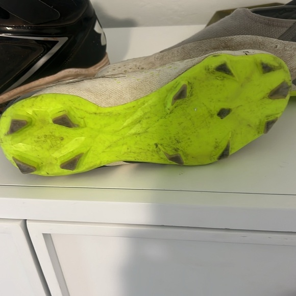 Predator Soccer Cleats - Picture 4 of 4
